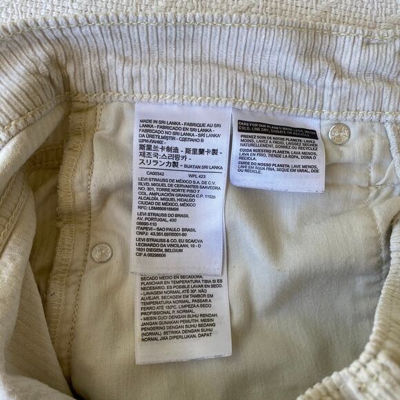 Levi’s Premium Ribcage Straight Leg Corduroy Pants Ivory Cream High Rise Size 27 - Picture 11 of 16
